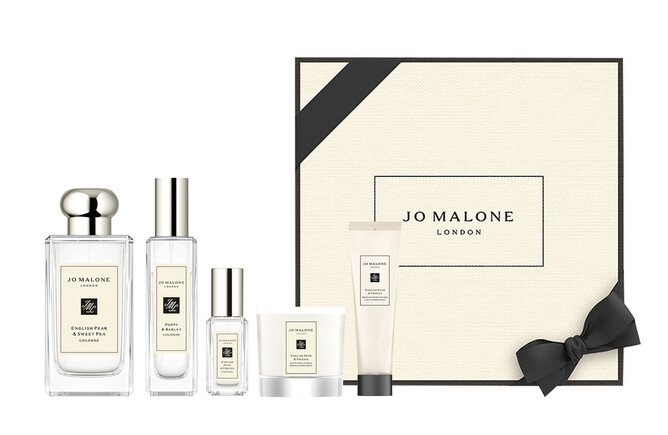 明星香氛糅香禮盒-母親節優惠價NT$8,400(原價NT$10,450)