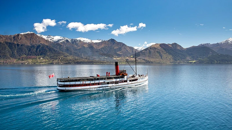 搭TSS厄恩斯勞蒸汽船欣賞瓦卡蒂普湖美景