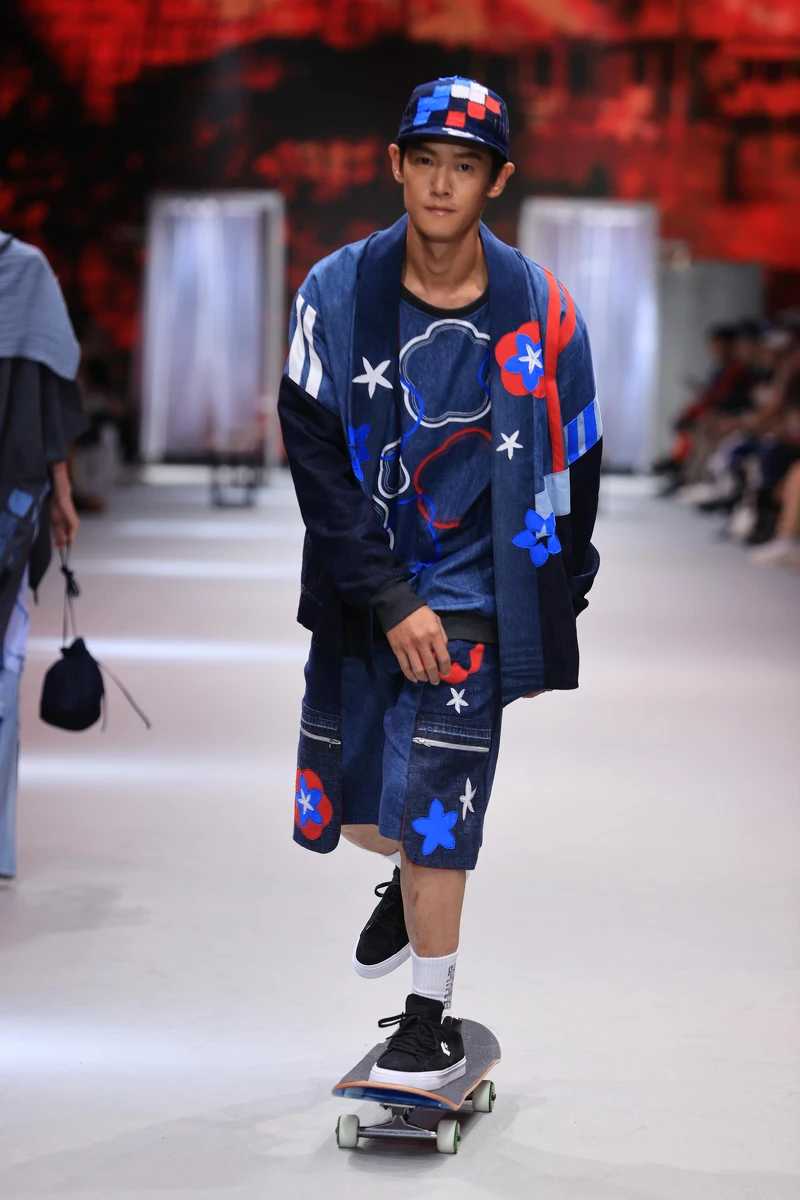 STORY WEAR
