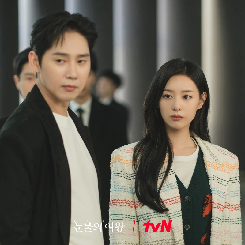 尹殷盛告訴洪海仁假消息並且隔離她與洪家人