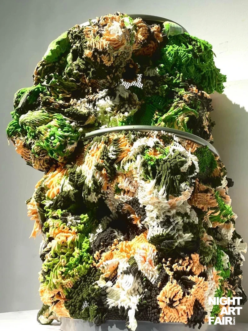 靜慮藝術呈現黃彥超「失重」系列作品。