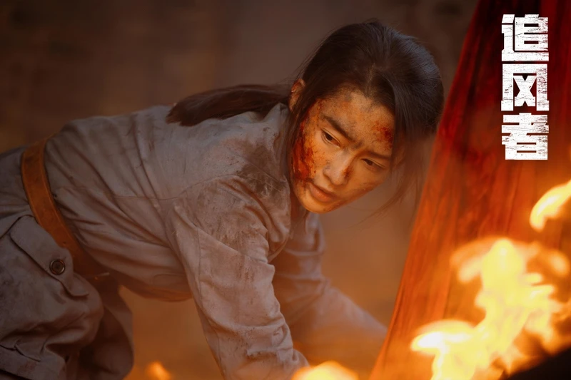 王一博眼睜睜看著愛人李沁被炸死,心碎哭戲感染力超強。 王一博眼睜睜看著愛人李沁被炸死,心碎哭戲感染力超強。