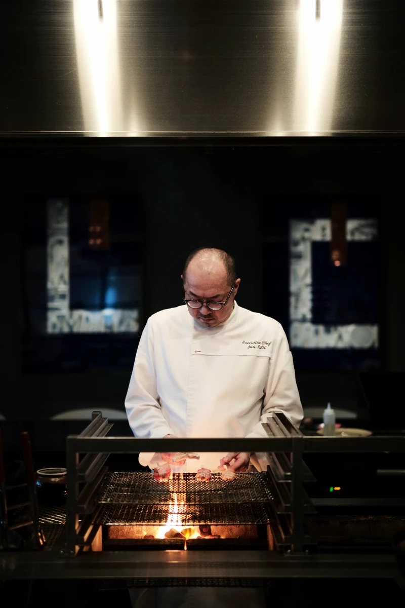 行政主廚石井 潤(Jun Ishii)整合統籌飯店餐飲。 行政主廚石井 潤(Jun Ishii)整合統籌飯店餐飲。