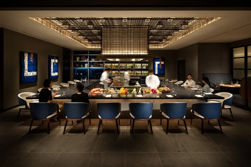 「Robata OYAMA」為今年甫開幕的爐端燒料理餐廳。 「Robata OYAMA」為今年甫開幕的爐端燒料理餐廳。