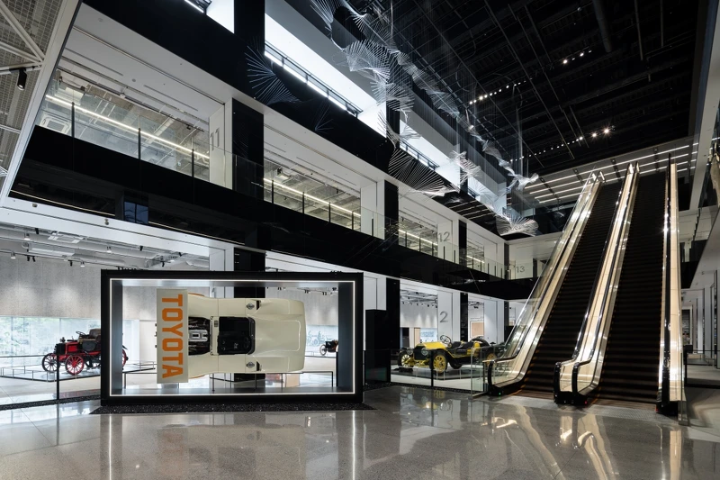 酒店一樓至二樓空間設有「富士動力運動博物館 Fuji Motorsports Museum」。 酒店一樓至二樓空間設有「富士動力運動博物館 Fuji Motorsports Museum」。