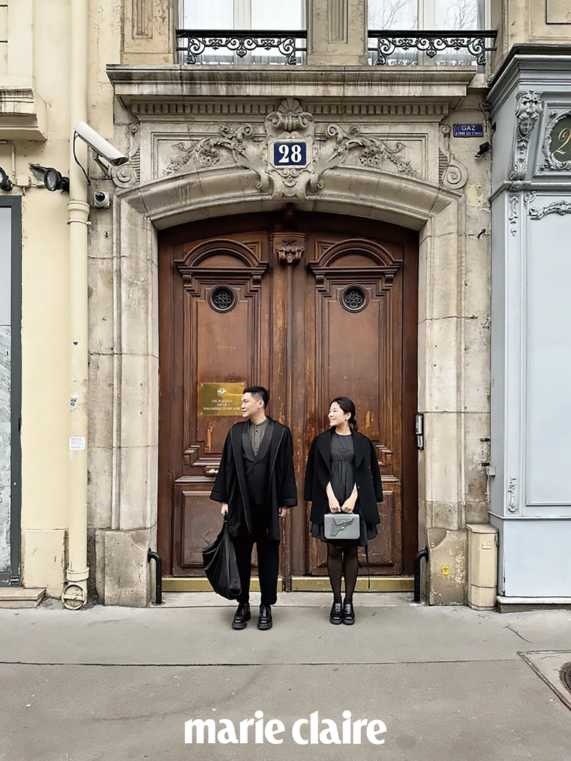 去了巴黎不下十次的他,這次為初次到訪的女友安排精彩的精選集之旅。 去了巴黎不下十次的他,這次為初次到訪的女友安排精彩的精選集之旅。