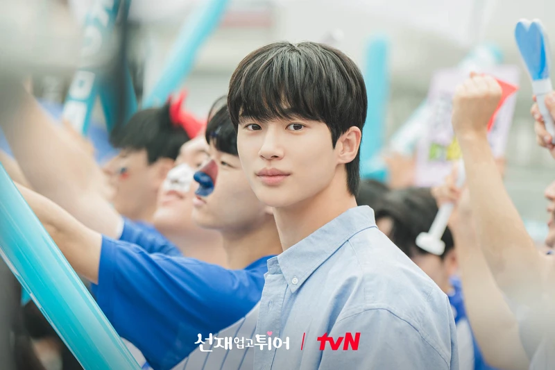 善宰一大早就去佔位子等任率一起看棒球轉播 善宰一大早就去佔位子等任率一起看棒球轉播