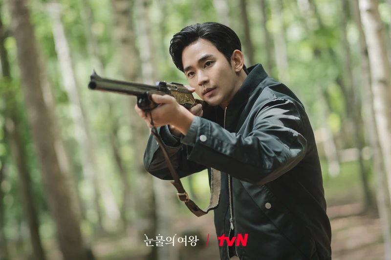 白賢佑槍法神準、架式十足