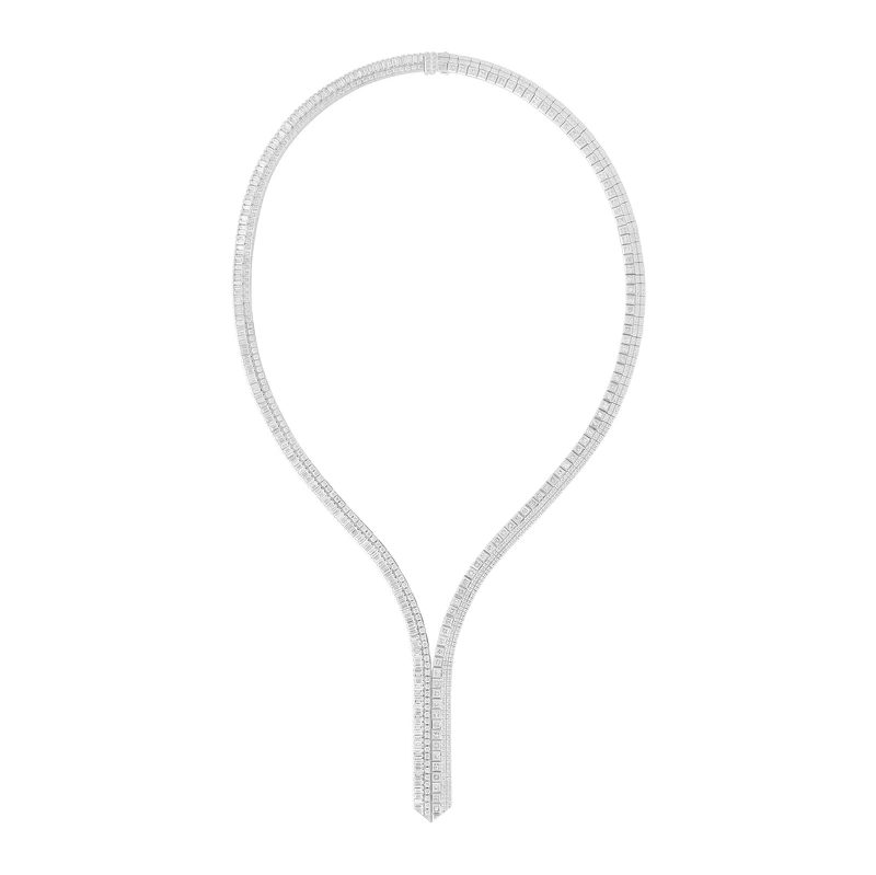 Quatre Radiant系列項鍊 白金750材質，鑲嵌鑽石