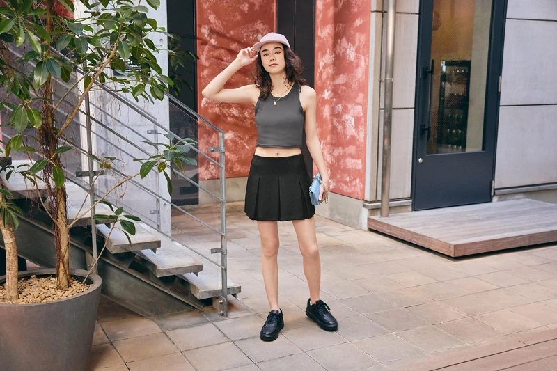 削肩坦克背心優惠價NT$250。