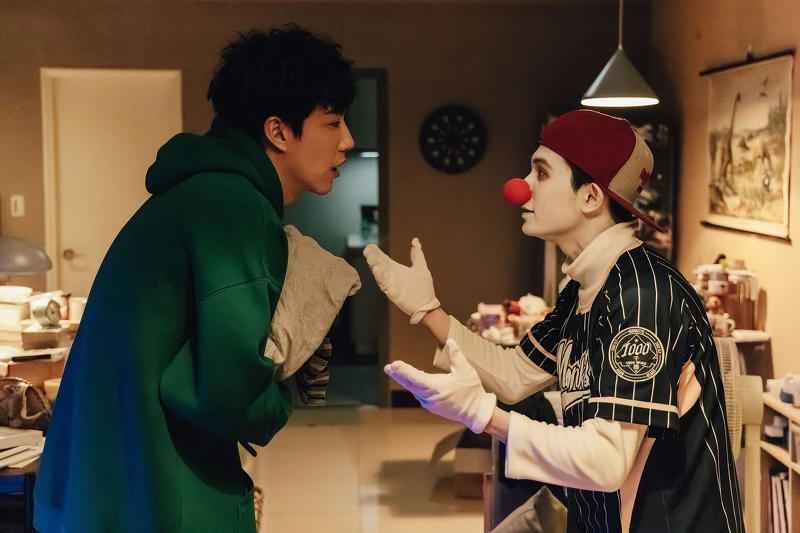 蔡凡熙(左)劇中擁有通靈能力,唯一的朋友「樂子」林暉閔(右)卻是隻鬼。 蔡凡熙(左)劇中擁有通靈能力,唯一的朋友「樂子」林暉閔(右)卻是隻鬼。