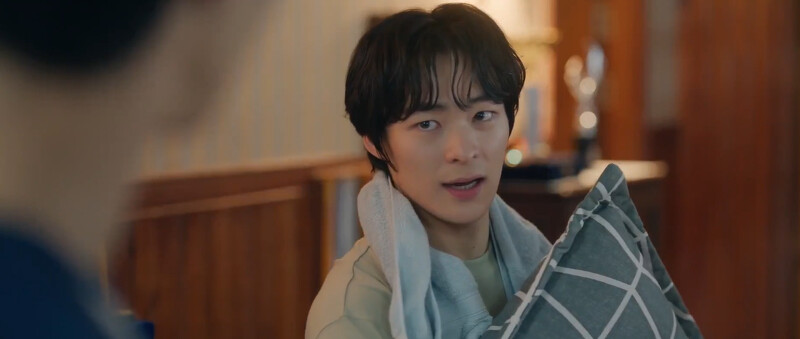 太成賴在善宰家住一晚 太成賴在善宰家住一晚