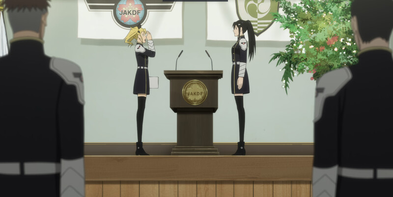 四之宮作為防衛隊錄取者代表於任命儀式中。 四之宮作為防衛隊錄取者代表於任命儀式中。