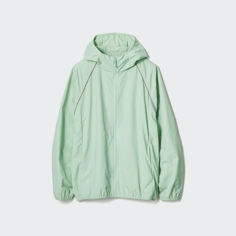 Roger Federer by JW ANDERSON 輕型連帽外套,NT$1,490。