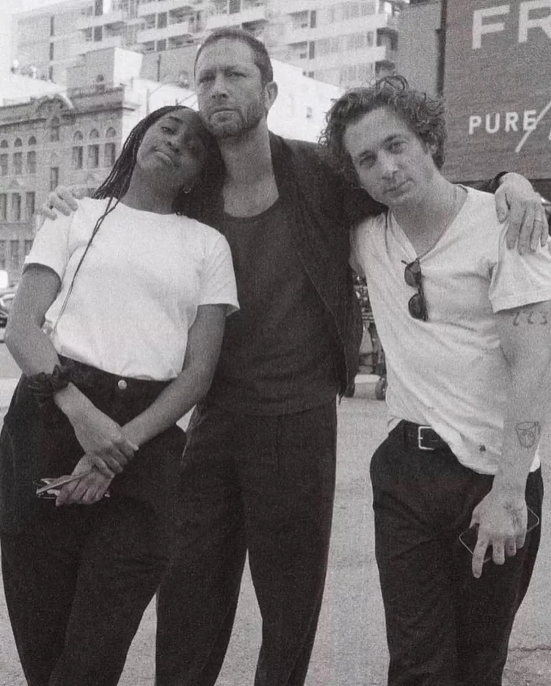 第三季相信將持續聚焦在餐廳營運過程。