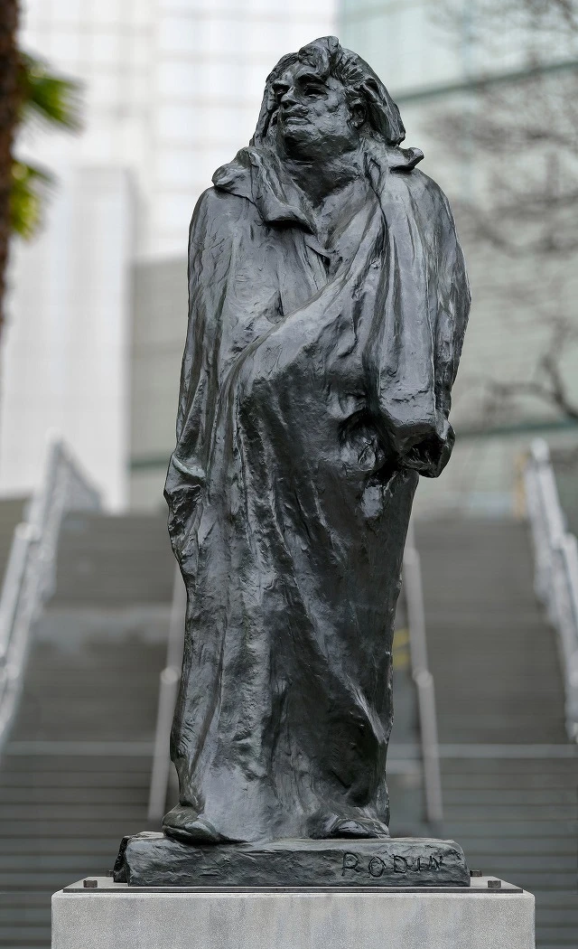Monument to Honore de Balzac。photo © Museum Associates/LACMA。