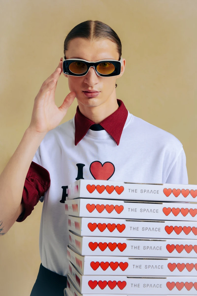 THE SPAACE x JOSHUA SANDERS 特別企劃展開,以超可愛聯名T-SHIRT,全球限量30件獨家開賣。