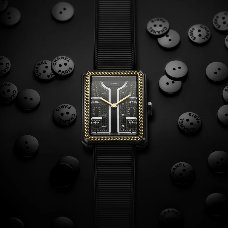 Boy·Friend Couture腕錶，黑色塗層精鋼錶殼，搭載高精度石英機芯。