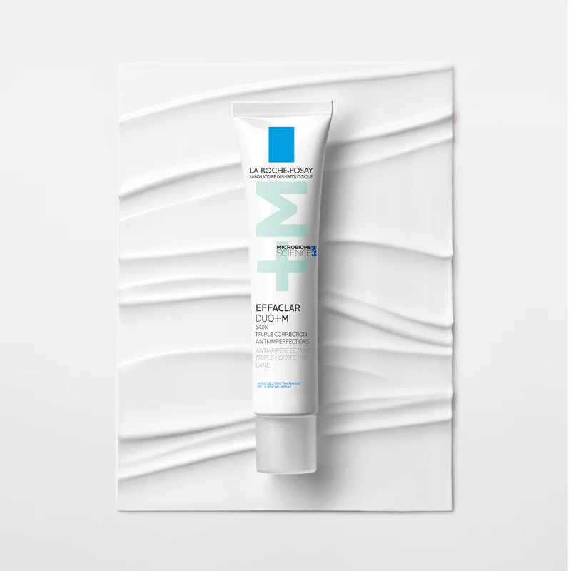 理膚寶水淨痘無瑕極效精華DUO+M情境圖。