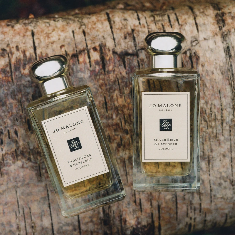 (右邊)Jo Malone London白樺木與薰衣草香水30ml,NT2,800、100ml,NT5,600 (右邊)Jo Malone London白樺木與薰衣草香水30ml,NT2,800、100ml,NT5,600