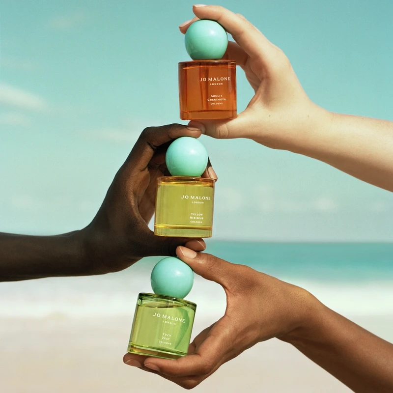 Jo Maloone London 2024盛夏花園系列以三款限定香氣,捕捉夏日的色彩斑斕、愉悅歡樂與清爽舒心氛圍。 Jo Maloone London 2024盛夏花園系列以三款限定香氣,捕捉夏日的色彩斑斕、愉悅歡樂與清爽舒心氛圍。