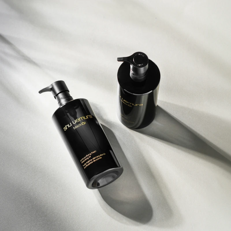 shu uemura植村秀黑米精萃潔顏油150ml，NT1,250、450ml，NT3,080