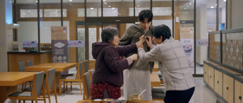 外婆把善宰當成老公，很像《耀眼》裡的女主角情節