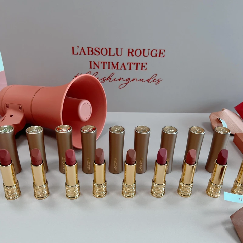 LANCOME蘭蔻「絕對完美柔霧唇膏」2024年新增裸粉色系9色。