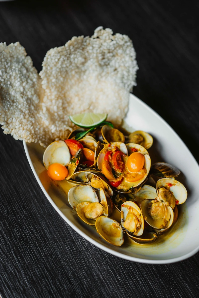 參巴醬炒蛤蜊美味的醬汁讓人胃口大開。