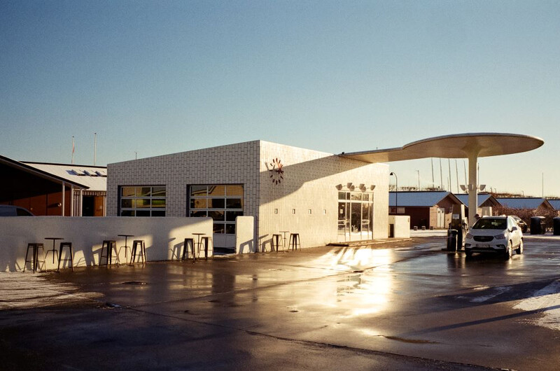 Arne Jacobsen's Petrol Station。圖片來源：徠卡相機。