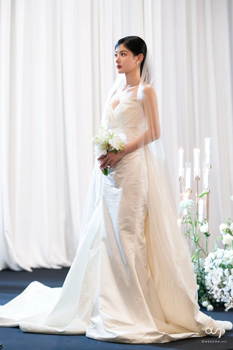 金裕貞 《與惡魔有約》 金裕貞 《與惡魔有約》