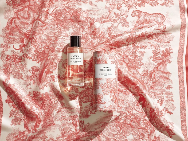 迪奧香氛世家系列-晚夏茉莉香氛 (夏日度假限量版) 125ml,NT10,900、250ml,NT16,100 迪奧香氛世家系列-晚夏茉莉香氛 (夏日度假限量版) 125ml,NT10,900、250ml,NT16,100