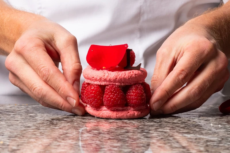 經典的「Ispahan」就是在「Ladurée」時期創作出來的。 經典的「Ispahan」就是在「Ladurée」時期創作出來的。