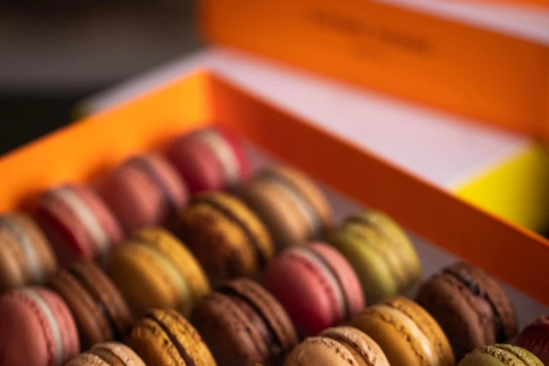 「馬卡龍(Macaron)」被公認為技術含量高、製作繁瑣的甜點之一。 「馬卡龍(Macaron)」被公認為技術含量高、製作繁瑣的甜點之一。