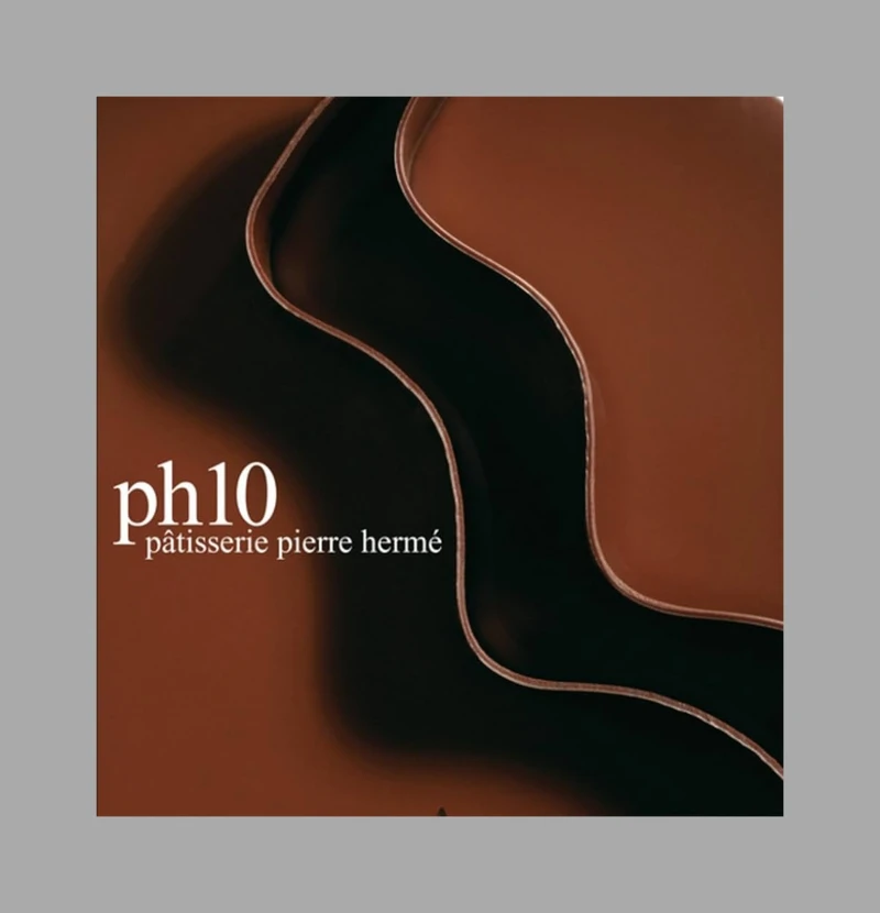 2005年出版的《Ph 10: Pâtisserie Pierre Hermé》。 2005年出版的《Ph 10: Pâtisserie Pierre Hermé》。