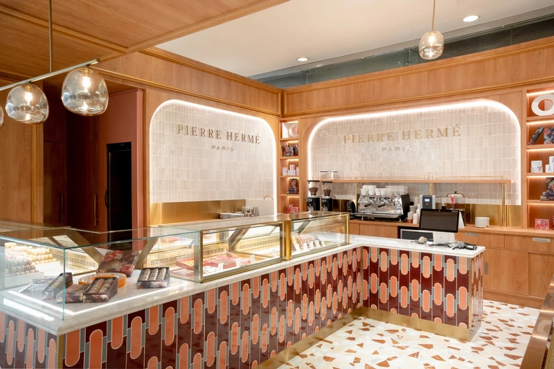 「Café PIERRE HERMÉ PARIS」台中店。 「Café PIERRE HERMÉ PARIS」台中店。