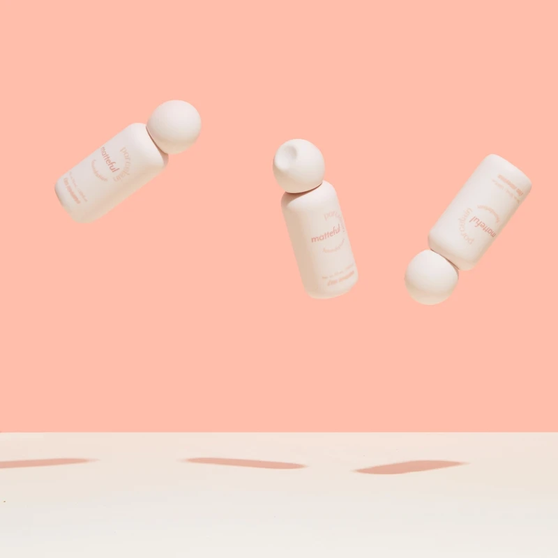 I'M MEME我愛零暗沉奶霧持久粉底液SPF30/PA+++情境圖。