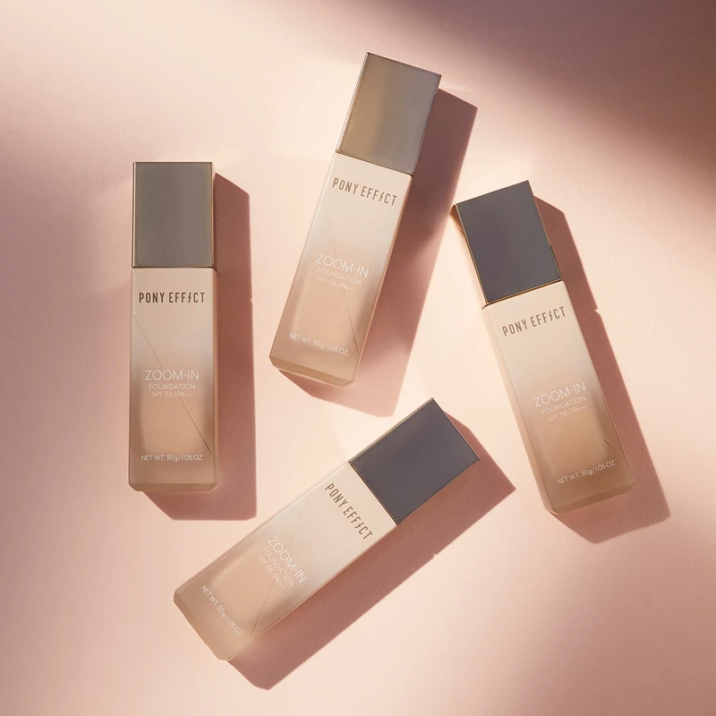 PONY EFFECT零暗沉親膚柔霧粉底SPF38/PA++情境圖。