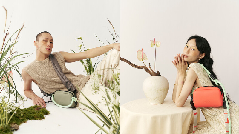 （DISTYLED 相機包與抽縐、繩索背帶 — 品牌春夏 PROJECT &quot;Flourish&quot; 視覺形象。）