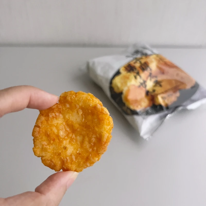 7-11博多辛子明太子仙貝。