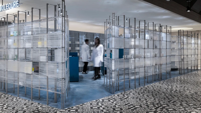 顛覆傳統藥局印象的「分子藥局 NORTH HUB」。 顛覆傳統藥局印象的「分子藥局 NORTH HUB」。