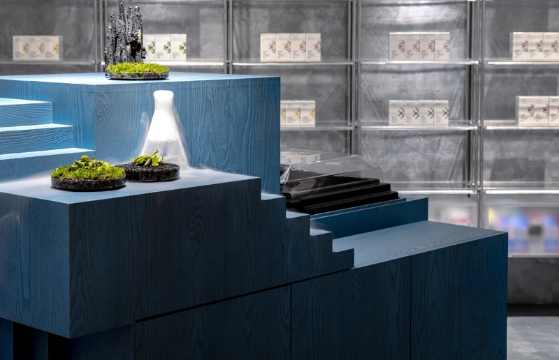 模糊了場域,多個出入口能讓顧客自由穿梭其中。 模糊了場域,多個出入口能讓顧客自由穿梭其中。