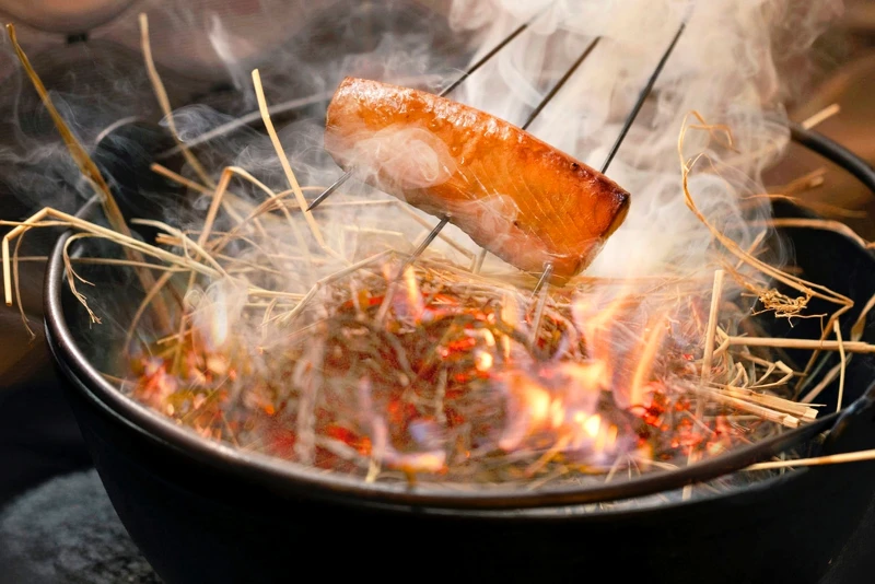 「鰹魚半敲燒」。