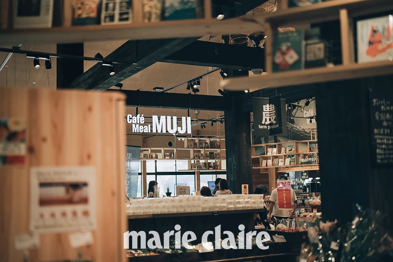 販售的商品比起銀座旗艦店品項更加豐富齊全。 販售的商品比起銀座旗艦店品項更加豐富齊全。