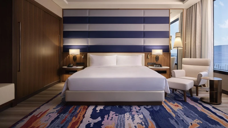 海洋樓尊貴特大床雙人房