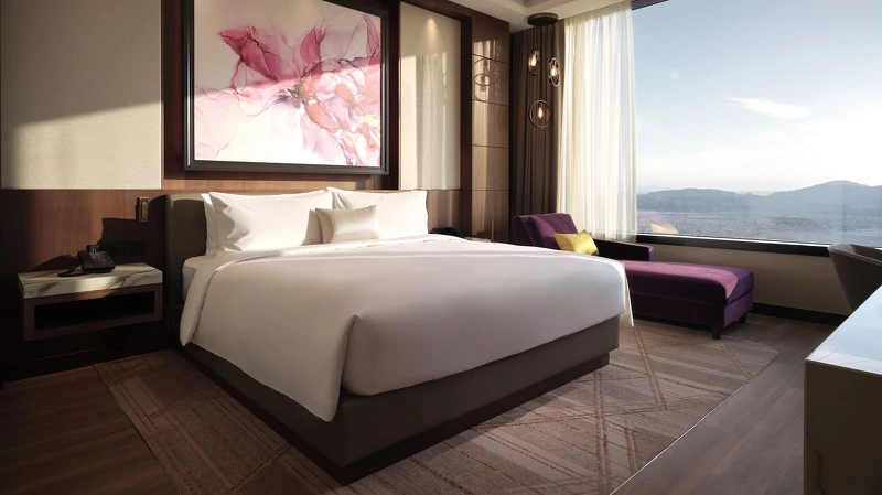 輝映樓豪華特大床雙人房