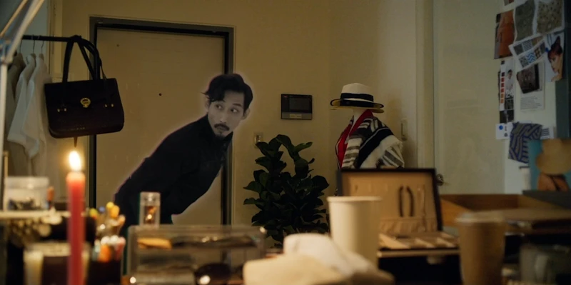 金馬、金鐘得主陳竹昇在《幸福房屋事件簿》飾演神秘鬼怪。 金馬、金鐘得主陳竹昇在《幸福房屋事件簿》飾演神秘鬼怪。