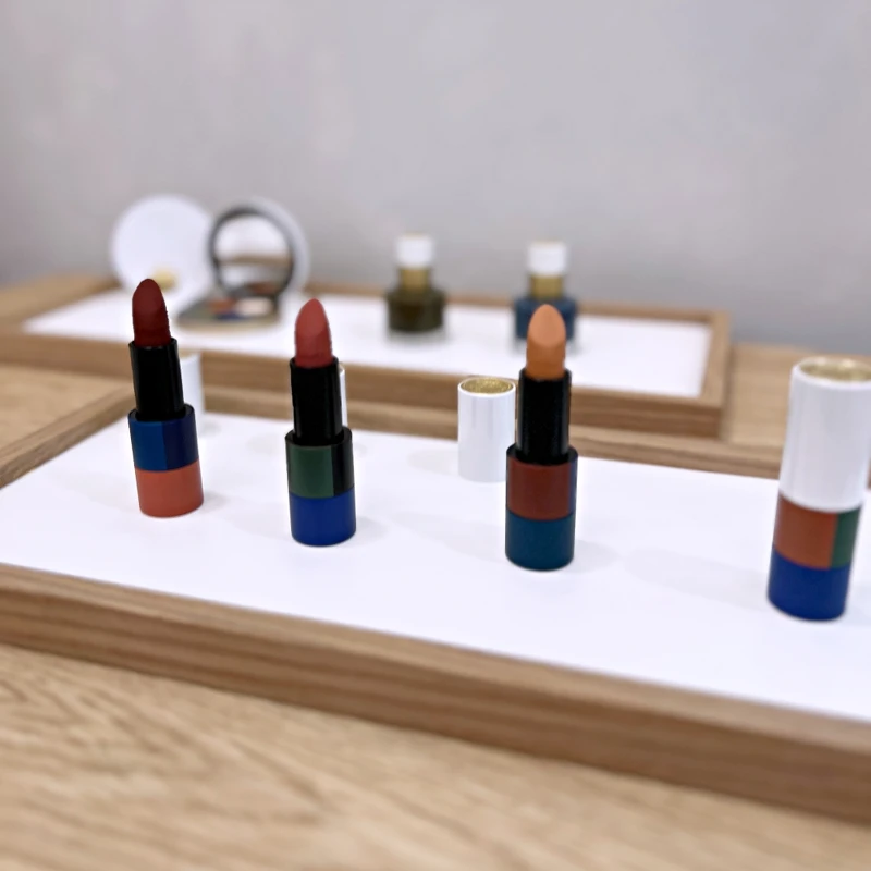 愛馬仕彩妝2024年秋冬限量珍藏版。 愛馬仕彩妝2024年秋冬限量珍藏版。