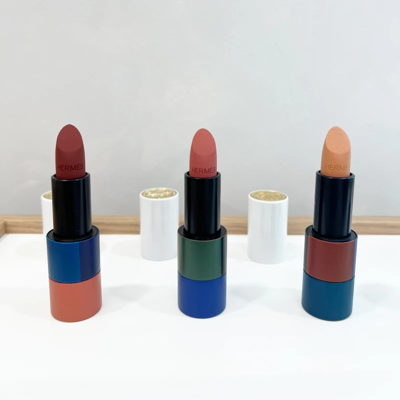 Hermès愛馬仕Rouge Hermès唇膏2024秋冬限量珍藏版(#03 Beige Glacé、#23 Beige Doblis、#73 Rouge Nappa)3.5g,NT2,570 Hermès愛馬仕Rouge Hermès唇膏2024秋冬限量珍藏版(#03 Beige Glacé、#23 Beige Doblis、#73 Rouge Nappa)3.5g,NT2,570