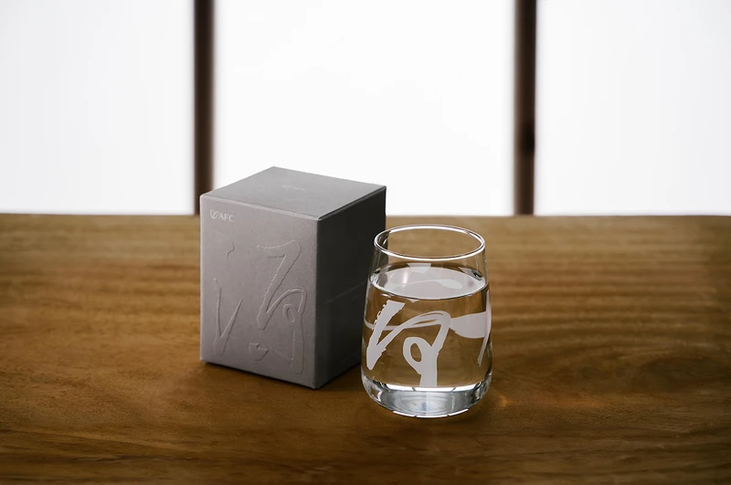 與「TG台玻X深澤直人」合作聯名「新究極系列」水杯。